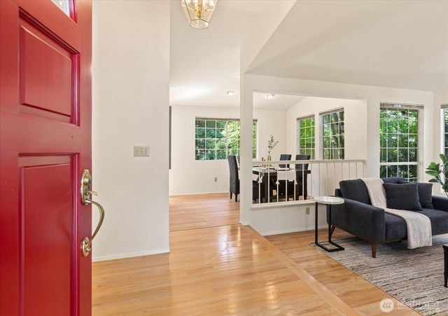 6631 114th Avenue SE, Bellevue, WA 98006