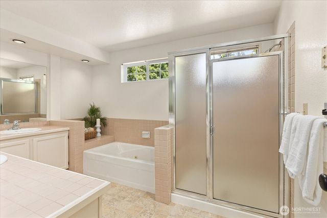 6631 114th Avenue SE, Bellevue, WA 98006