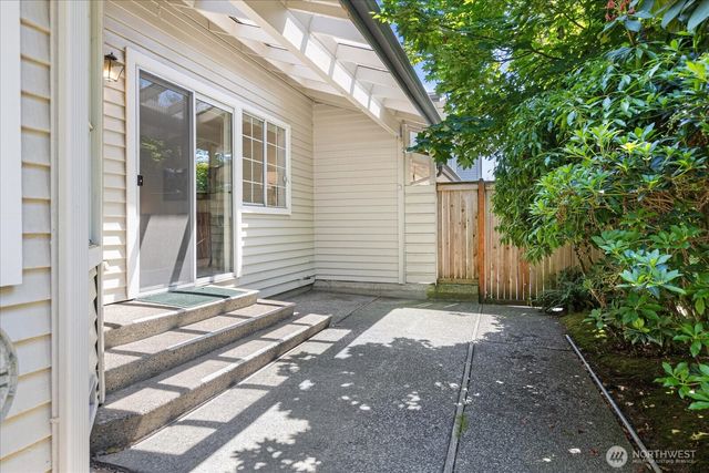 6631 114th Avenue SE, Bellevue, WA 98006