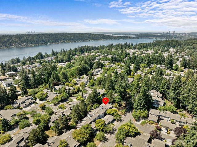6631 114th Avenue SE, Bellevue, WA 98006