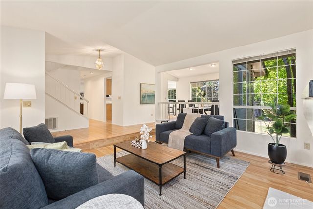 6631 114th Avenue SE, Bellevue, WA 98006