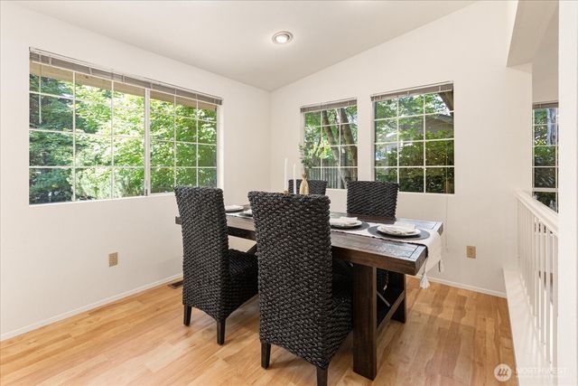 6631 114th Avenue SE, Bellevue, WA 98006