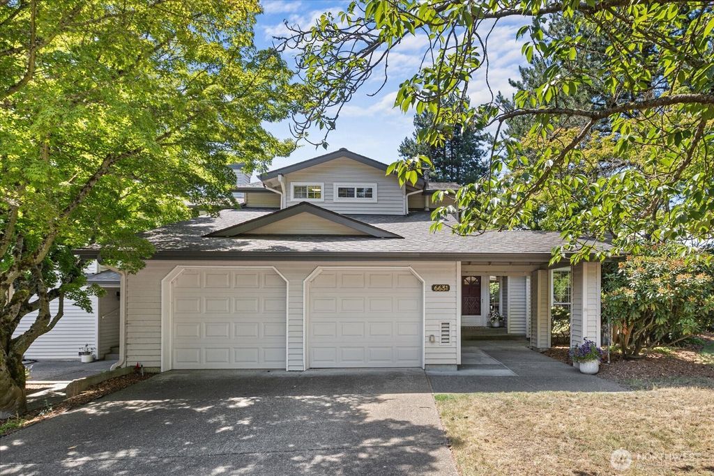 6631 114th Avenue SE, Bellevue, WA 98006