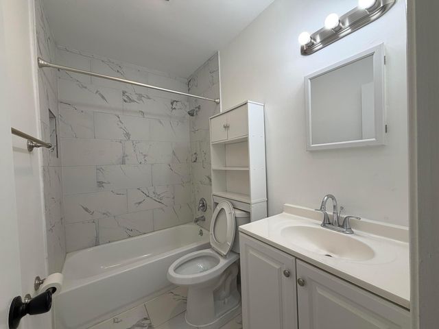 298 SW 6TH Street 1090, Boca Raton, FL 33432