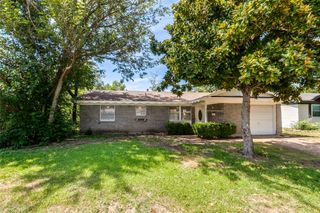 2950 Windmill Lane, Farmers Branch, TX 75234