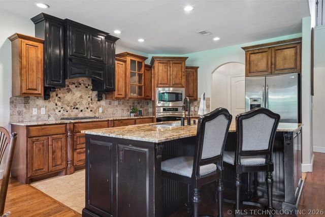 18722 E 79th Street North, Owasso, OK 74055