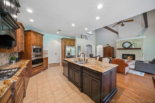 18722 E 79th Street North, Owasso, OK 74055