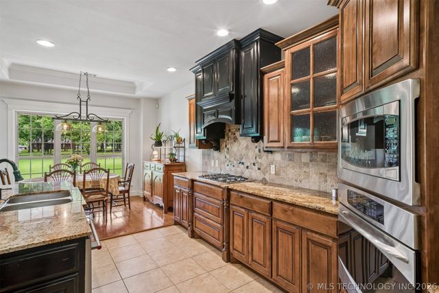 18722 E 79th Street North, Owasso, OK 74055