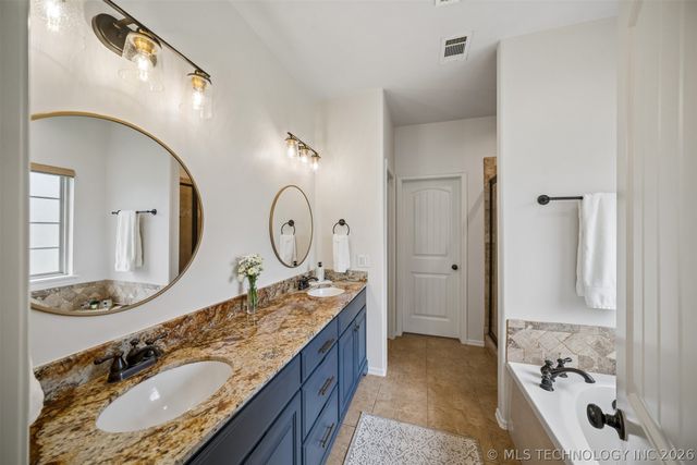 18722 E 79th Street North, Owasso, OK 74055