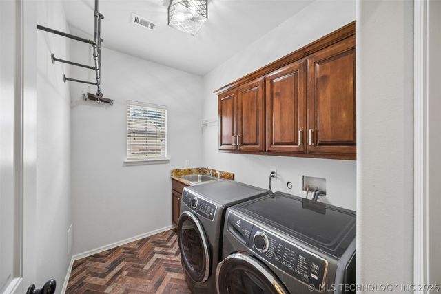 18722 E 79th Street North, Owasso, OK 74055