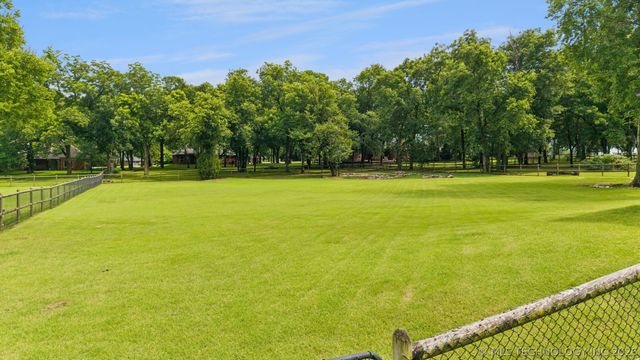 18722 E 79th Street North, Owasso, OK 74055