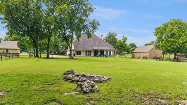 18722 E 79th Street North, Owasso, OK 74055