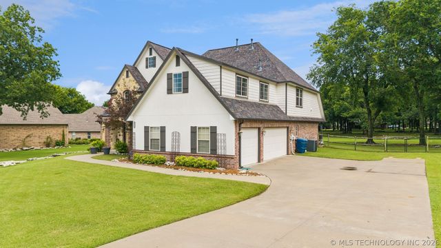 18722 E 79th Street North, Owasso, OK 74055