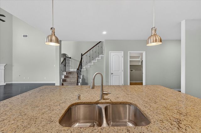 4104 Red Granite Lane, Mckinney, TX 75070