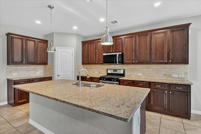 4104 Red Granite Lane, Mckinney, TX 75070