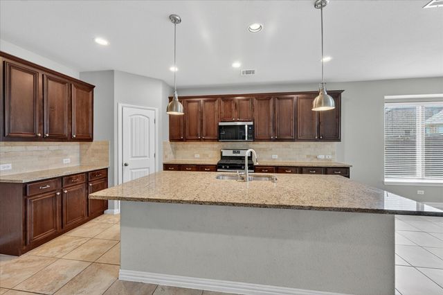 4104 Red Granite Lane, Mckinney, TX 75070