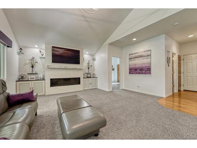 563 Columbine Ave, Broomfield, CO 80020