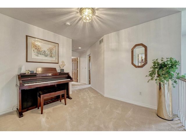 563 Columbine Ave, Broomfield, CO 80020