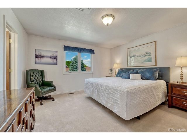 563 Columbine Ave, Broomfield, CO 80020