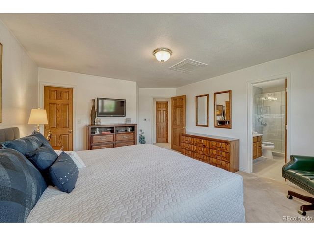 563 Columbine Ave, Broomfield, CO 80020