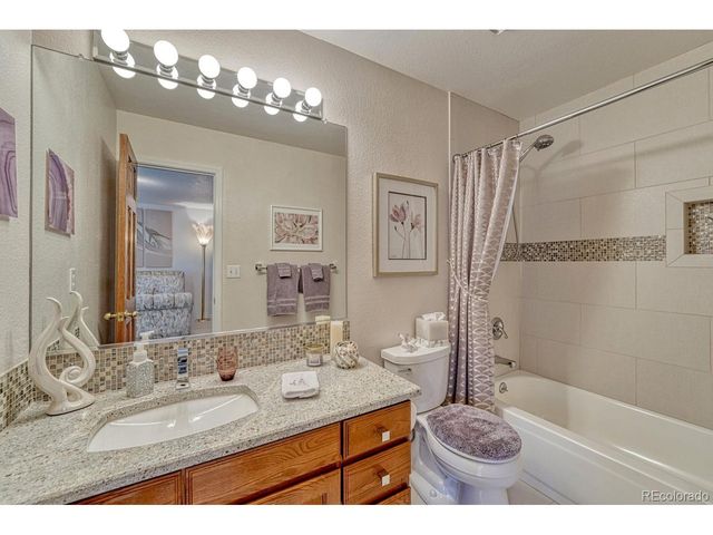 563 Columbine Ave, Broomfield, CO 80020