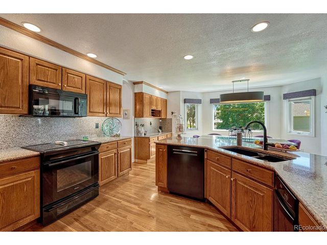 563 Columbine Ave, Broomfield, CO 80020