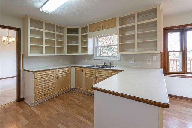 1985 Branch Valley Drive, Roswell, GA 30076