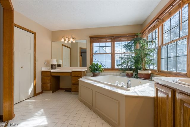 4200 Kingsbury Boulevard, Copley, OH 44321