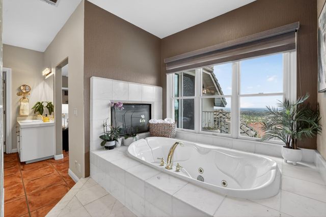 281 Powers Dr, El Dorado Hills, CA 95762