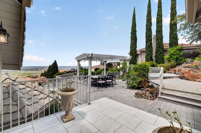 281 Powers Dr, El Dorado Hills, CA 95762