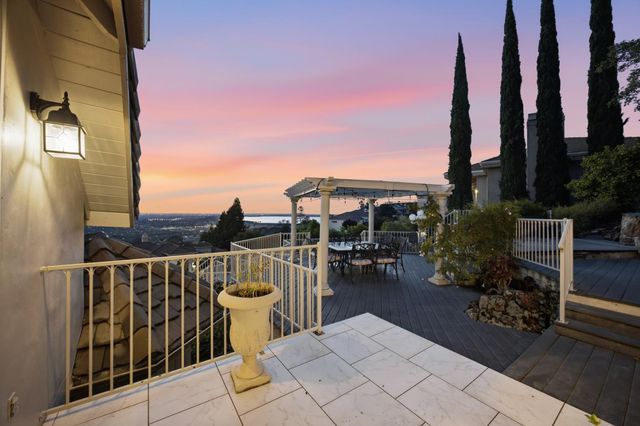 281 Powers Dr, El Dorado Hills, CA 95762