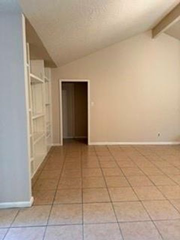 10118 Kirkbluff Drive, Houston, TX 77089