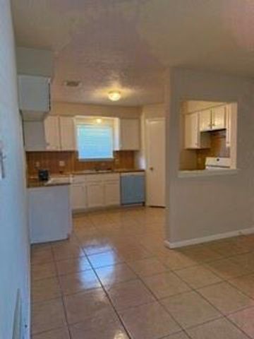 10118 Kirkbluff Drive, Houston, TX 77089