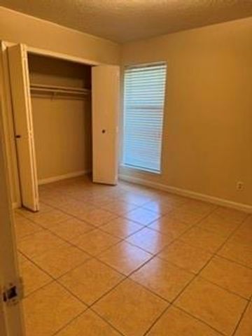 10118 Kirkbluff Drive, Houston, TX 77089