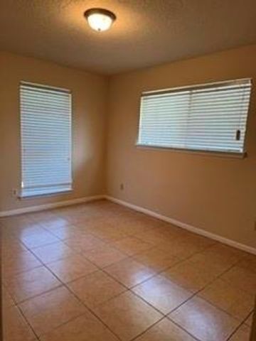 10118 Kirkbluff Drive, Houston, TX 77089