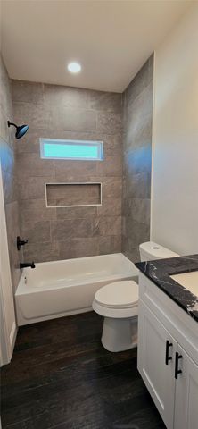 5660 Lone Star Circle, Granbury, TX 76048