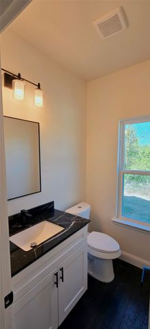 5660 Lone Star Circle, Granbury, TX 76048