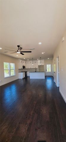 5660 Lone Star Circle, Granbury, TX 76048