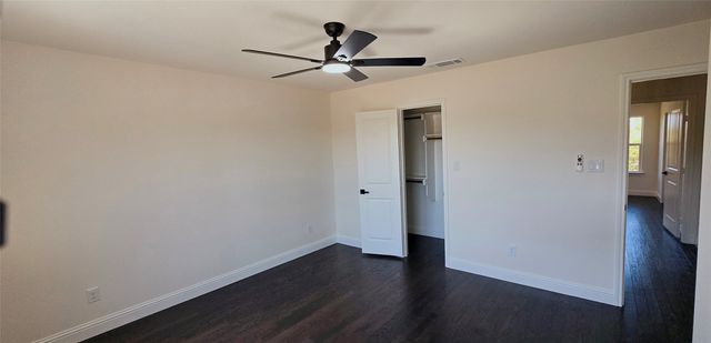 5660 Lone Star Circle, Granbury, TX 76048