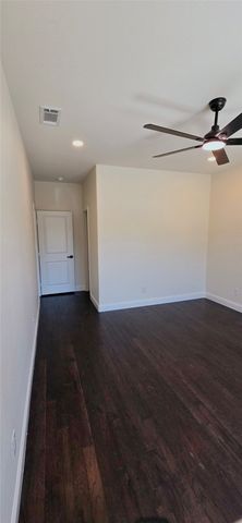 5660 Lone Star Circle, Granbury, TX 76048