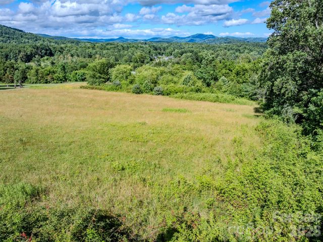 000 Rocky Hill Drive 5 & 7, Hendersonville, NC 28792