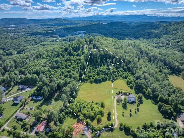 000 Rocky Hill Drive 5 & 7, Hendersonville, NC 28792