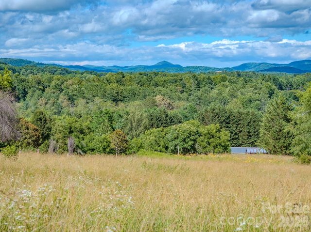 000 Rocky Hill Drive 5 & 7, Hendersonville, NC 28792
