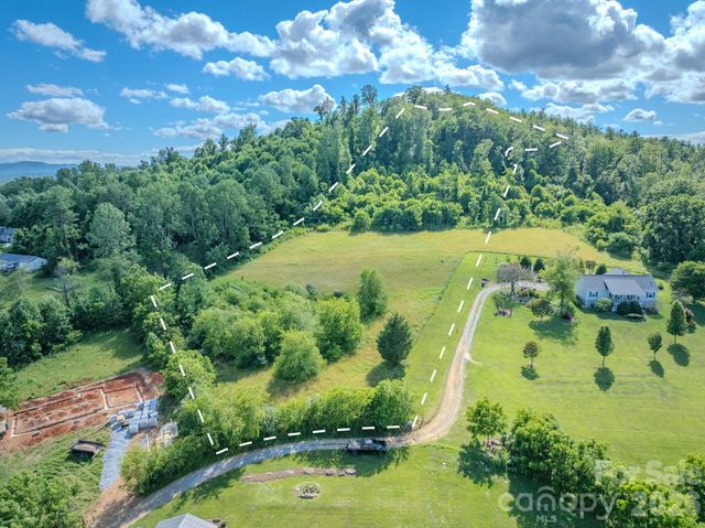000 Rocky Hill Drive 5 & 7, Hendersonville, NC 28792