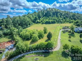 000 Rocky Hill Drive 5 & 7, Hendersonville, NC 28792