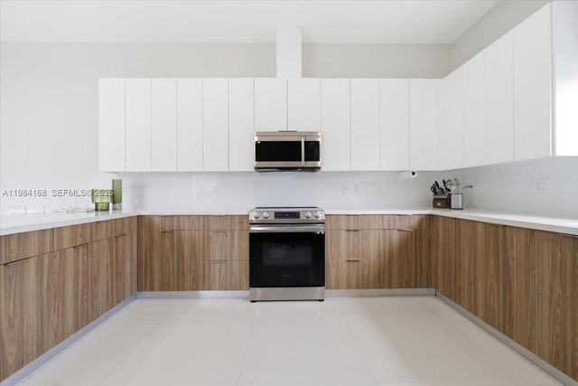 21205 Ingraham Ave Rd, Cutler Bay, FL 33189