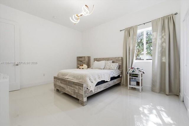 21205 Ingraham Ave Rd, Cutler Bay, FL 33189