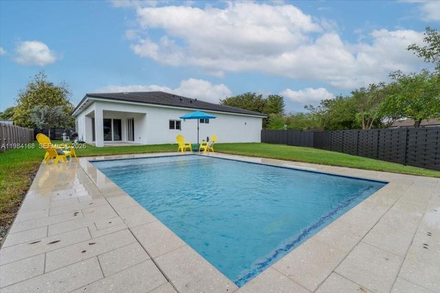 21205 Ingraham Ave Rd, Cutler Bay, FL 33189