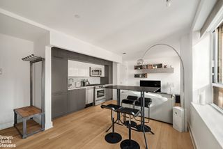 432 W 52ND Street # 5B, New York City, NY 10019