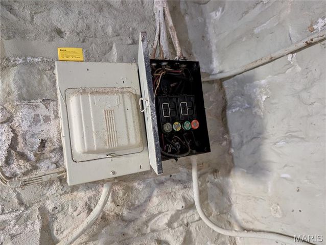 1252 State Street, Alton, IL 62002